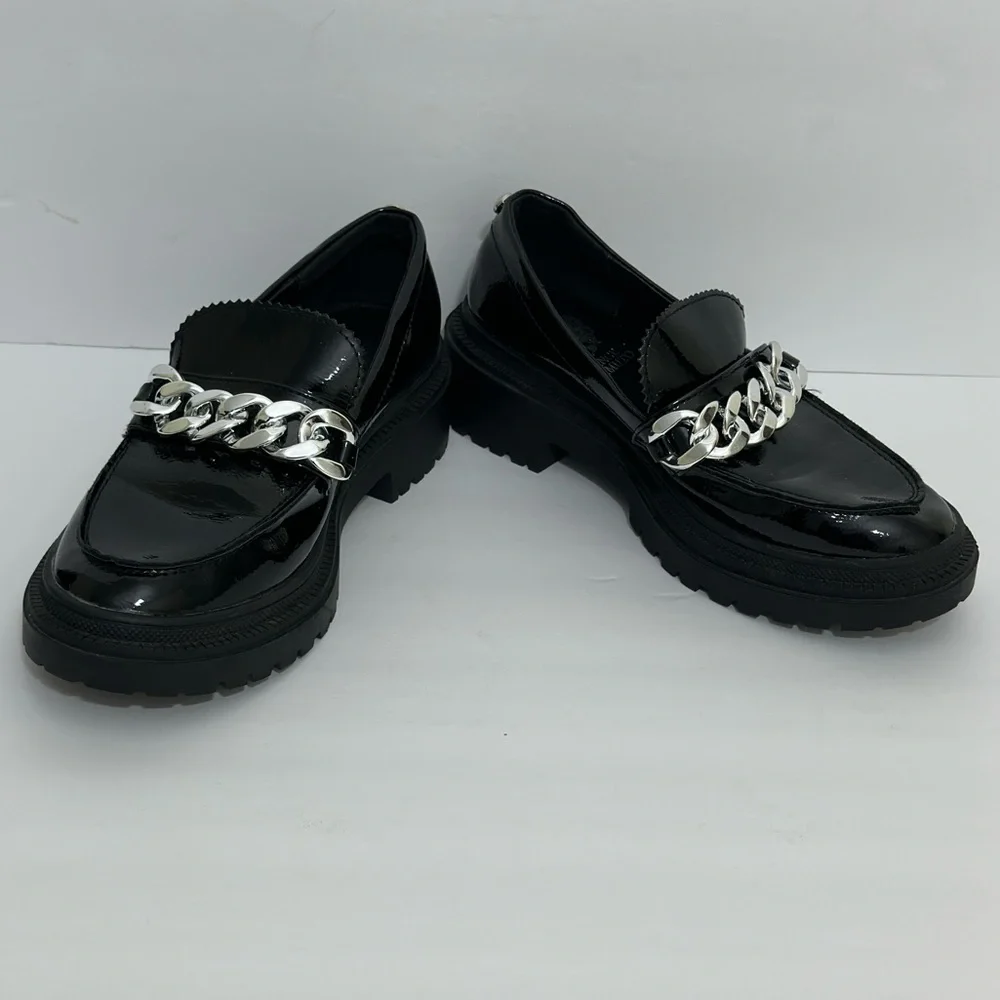 Vince Camuto || black Dakota Loafer -size 4 1/2 Youth